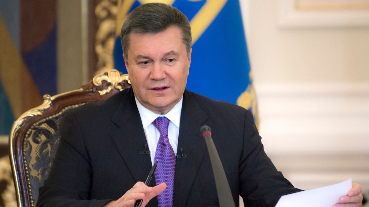 Ukrajina vydala zatykač na exprezidenta Janukovyče, čelí obvinění z vlastizrady